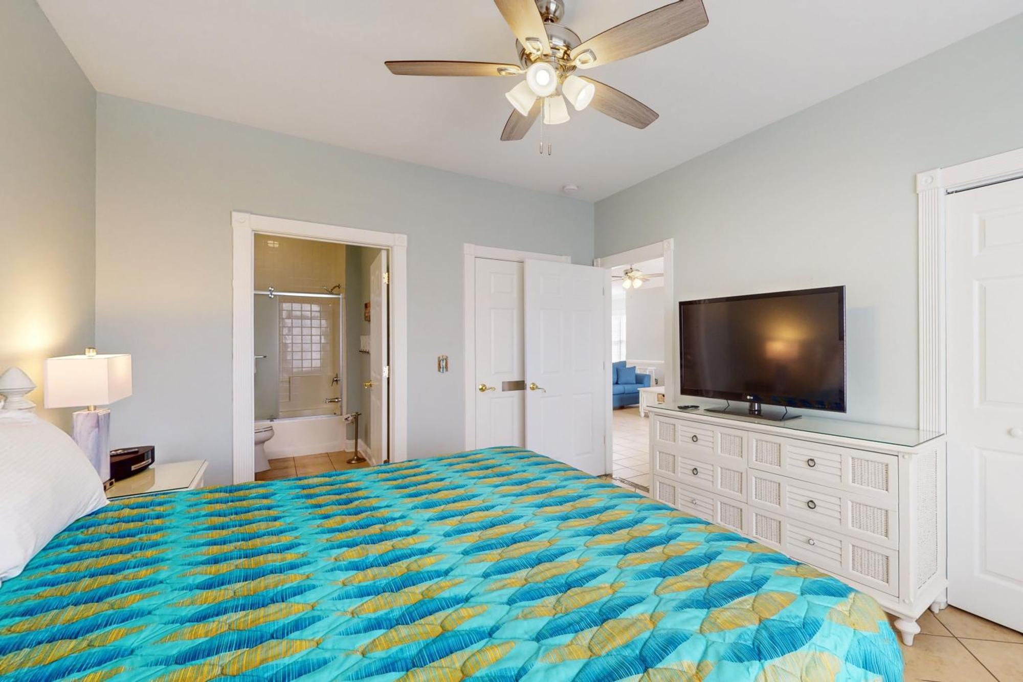 4833 Magnolia Dr